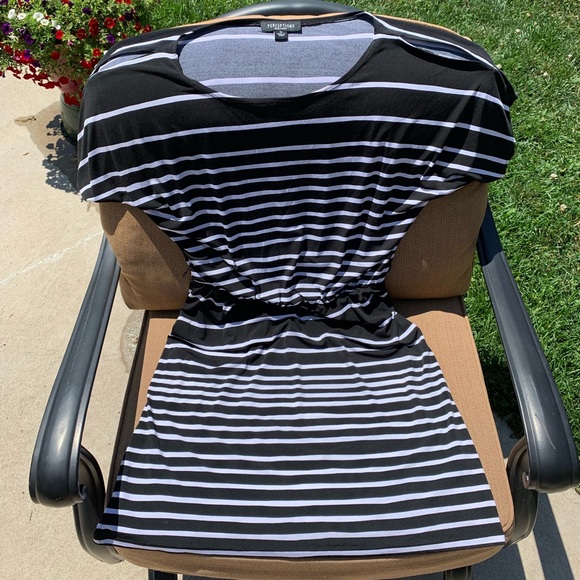 black & white striped cold-shoulder dress - Picture 2 of 3